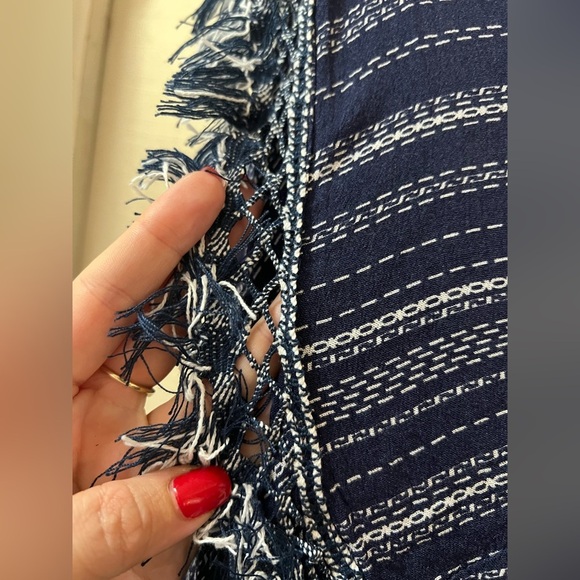 ⚫️ BOGO Blue Rain Navy Striped Women's Top with Fringe Details Size Small - Picture 9 of 9